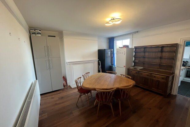 Room to rent in 43 Crofton Avenue, Sheffield