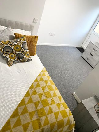 Shared accommodation to rent in Caxton Street, Barnsley, South Yorkshire