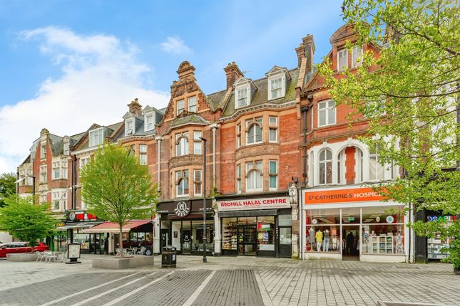 Thumbnail Flat for sale in Marketfield Road, Redhill
