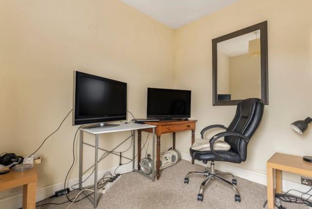 81 B, 81, High Street, Witney photo 4