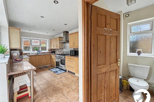 35, Wittersham Close, Kent photo 3