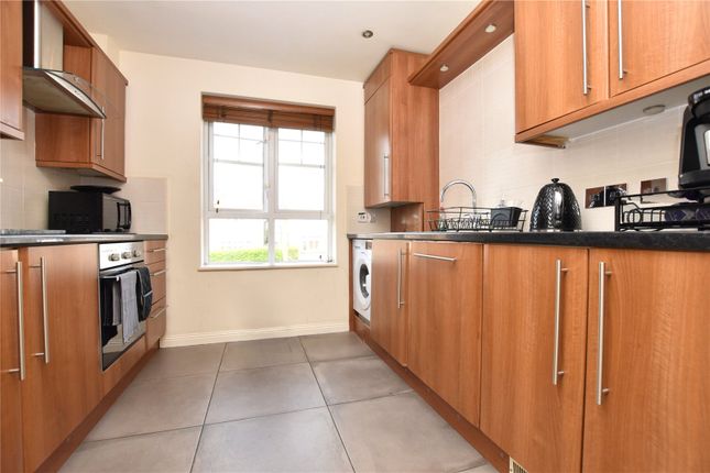31, Turnberry Gardens, Wakefield photo 4