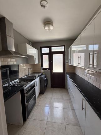 222, Westrow Drive, Barking photo 5