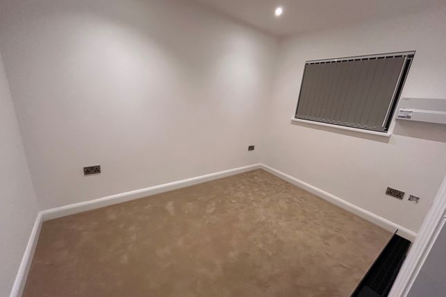 Flat 72, Burton-on-Trent photo 5