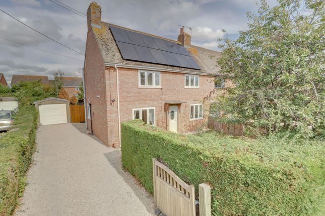 3-bed semi-detached on 9, Thame Road, Thame, £525,000