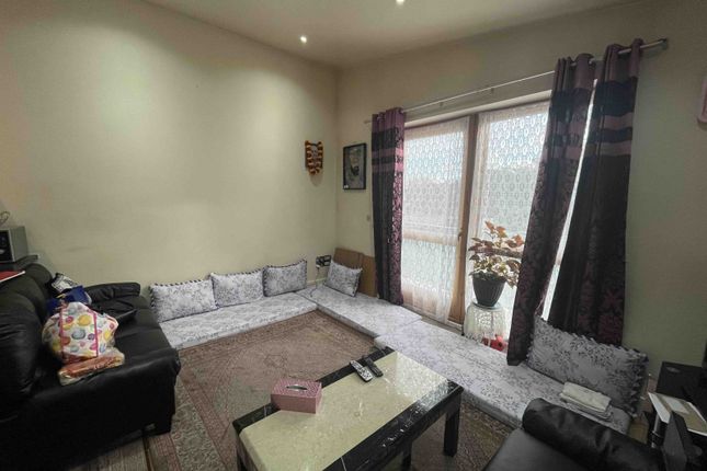 2 Bed Flat To Rent High Street, Harlington Ub3
