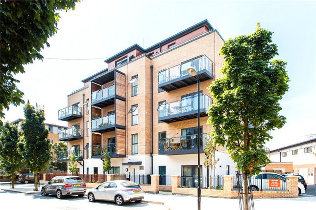 Thumbnail Flat for sale in Bellevalia Court, Woodmill Road, London