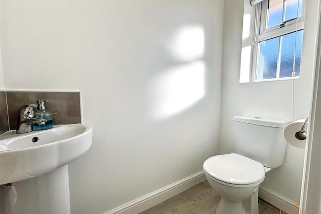 31, Paradise Drive, Beverley photo 4