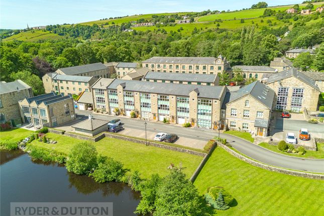 2-bed flat on 12, Gibbs Close, Saddleworth, £325,000