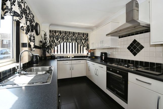 130, Plymouth Road, Scunthorpe photo 2