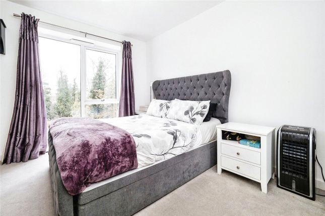 Property for sale in Jackdaw Close, Romford