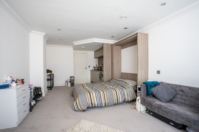 Studio for sale in Cocoa Suites, Navigation Road, York