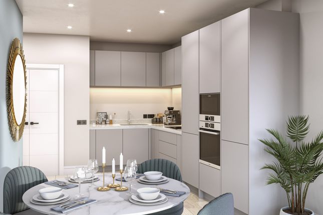 Flat for sale in Park Place, London