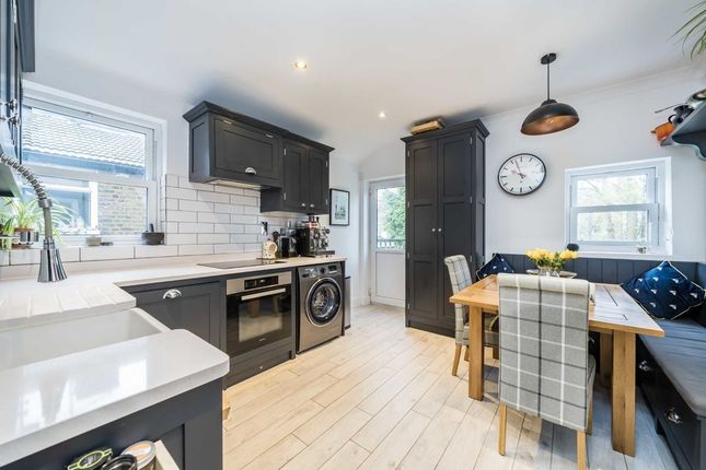 Maisonette for sale in Cambray Road, London