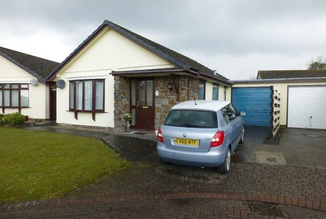 Thumbnail Bungalow to rent in Heol Ffynhonnau, Peniel, Carmarthenshire