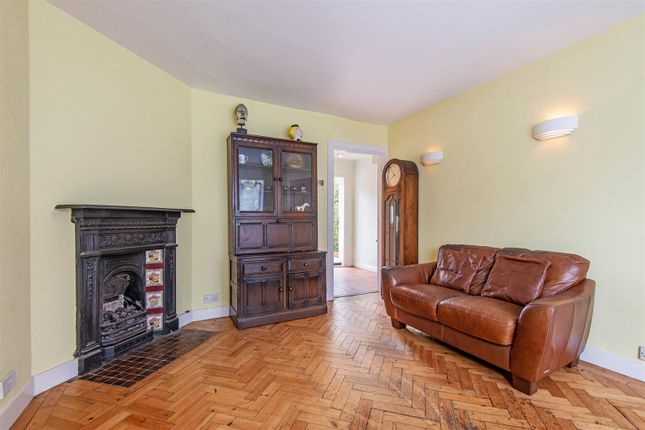 15, Midholm, London photo 4