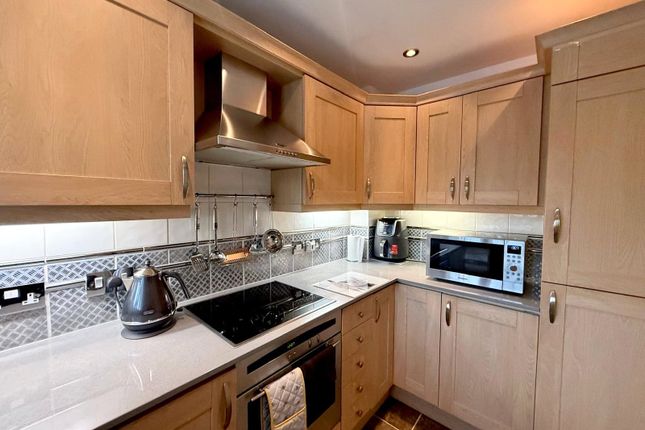 4, Manor Garth, Middlesbrough photo 2
