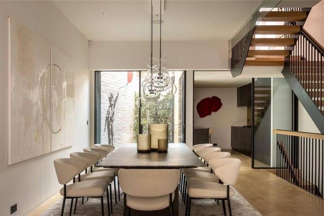 5-bed terraced on 8, Berkeley Gardens London, Campden Hill, £34,666/mo
