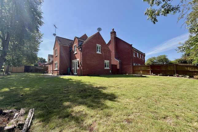 2, Quarry Close, Hartpury photo 3