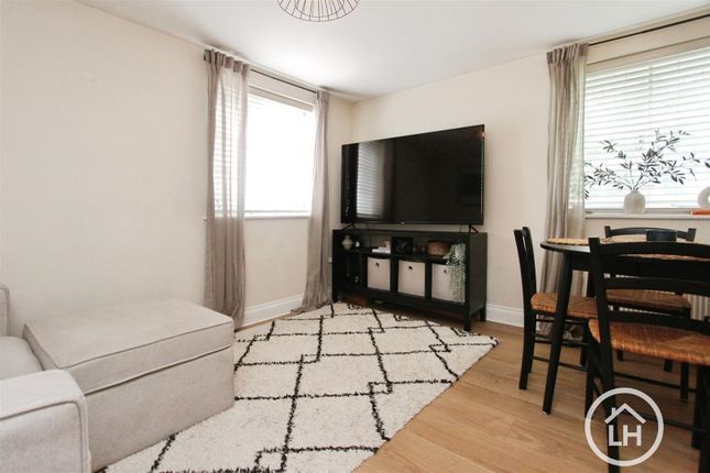 Flat 7, The Oast House, London Road, Sittingbourne photo 4