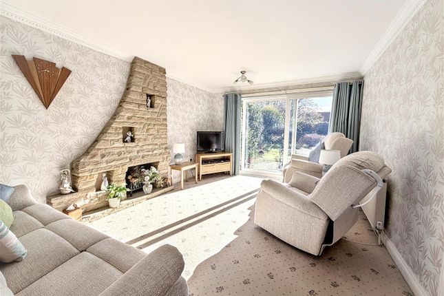5, Richmond Close, Bletchley photo 2