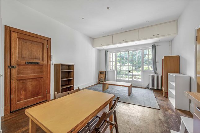 Thumbnail Flat to rent in North Drive, London