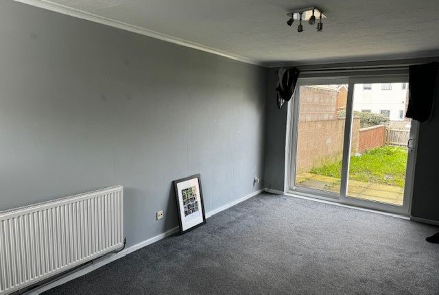 Terraced house to rent in Westbourne, Telford, Shropshire