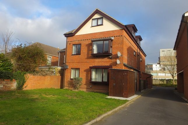 Thumbnail Flat to rent in Laundry Road, Southampton