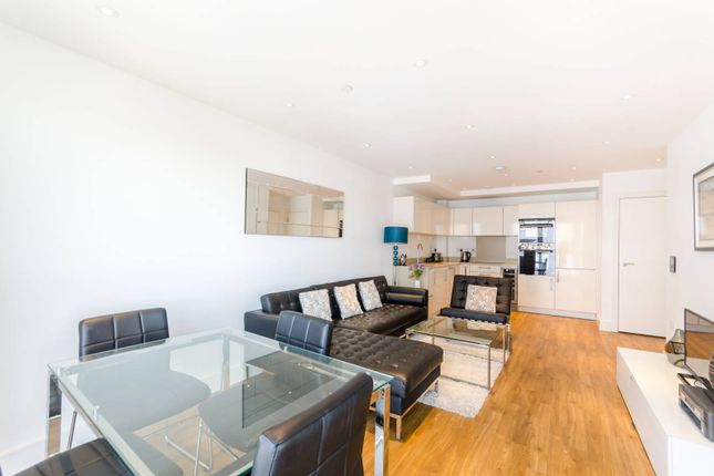 Thumbnail Flat to rent in Queensland Road, Arsenal, London
