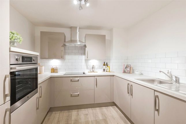 31 Burlington Lodge,, Birchwood Park Avenue, Kent photo 4