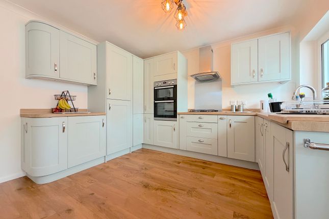 7, Thirlmere Close, Cannock photo 3