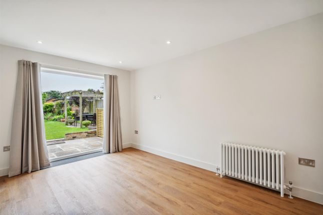 3 Waterside Cottages, Ferry Road, Maidenhead photo 4