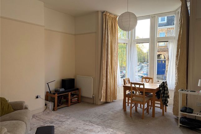 Flat 3, 1 Manilla Road, Clifton photo 2