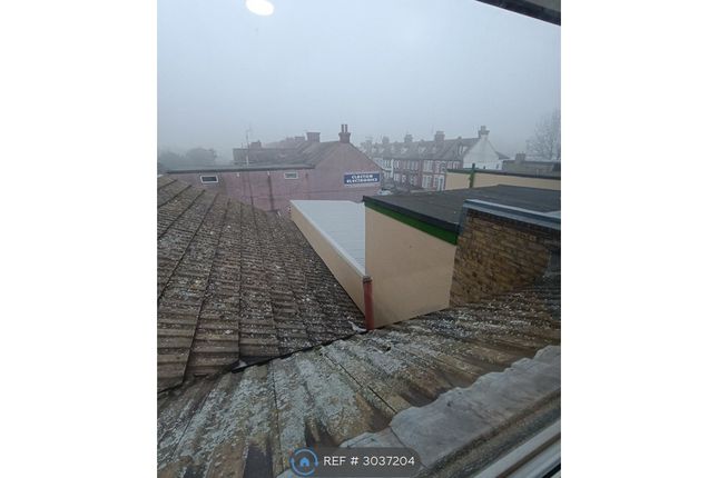 Top Floor Rear Room A, Old Road, Clacton-On-Sea photo 3