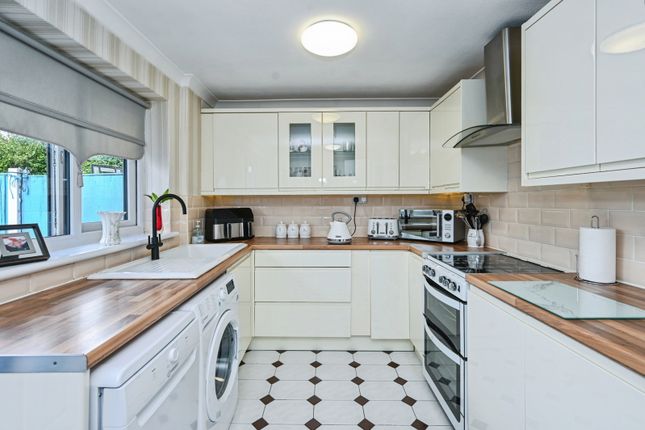 56, Netherfield, Cheshire photo 3