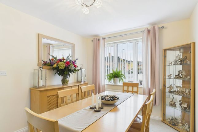 19, Sycamore Drive, South Molton photo 3