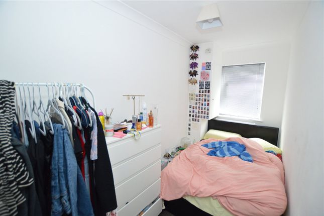 Flat to rent in Friary Road, London