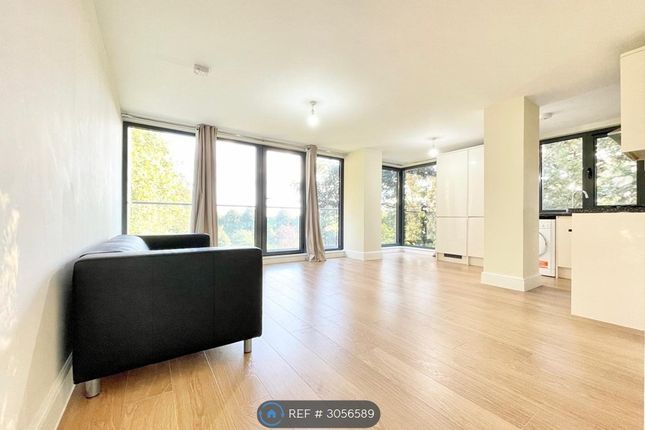 Flat, Charter House High Road, Ilford photo 2