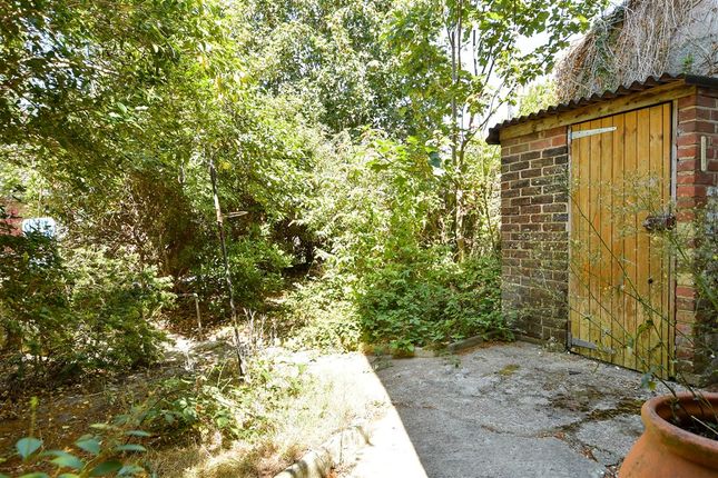 1-bed flat on Preston Drove, Brighton, £260,000