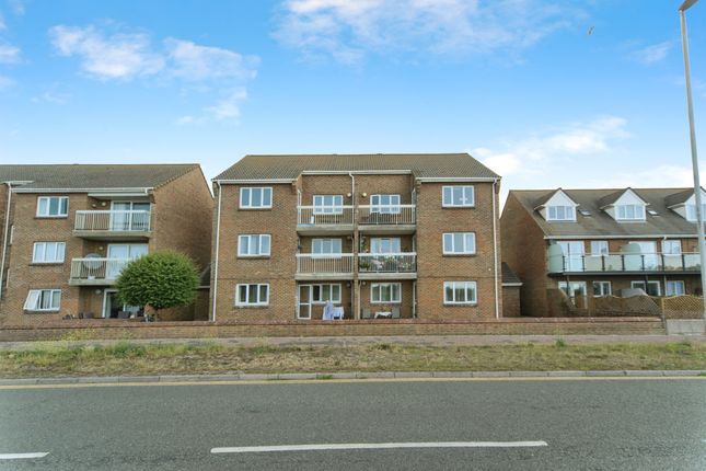 2-bed flat on 31, Blakes Way, Eastbourne, £200,000