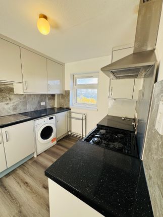 12, Laurel Park, Harrow Weald photo 2