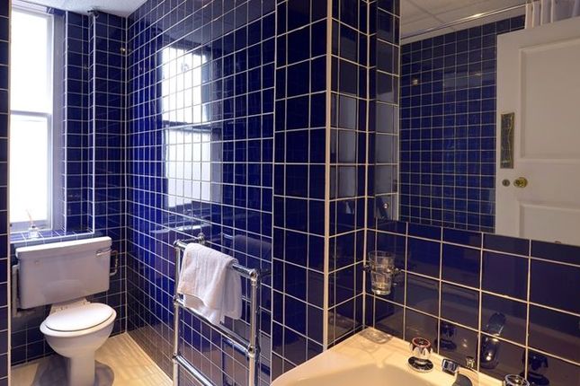 Flat 47, 39 Hill Street, Mayfair, London photo 3