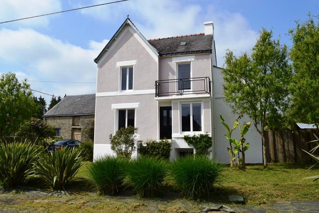 Detached house for sale in 56540 Le Croisty, Morbihan, Brittany, France