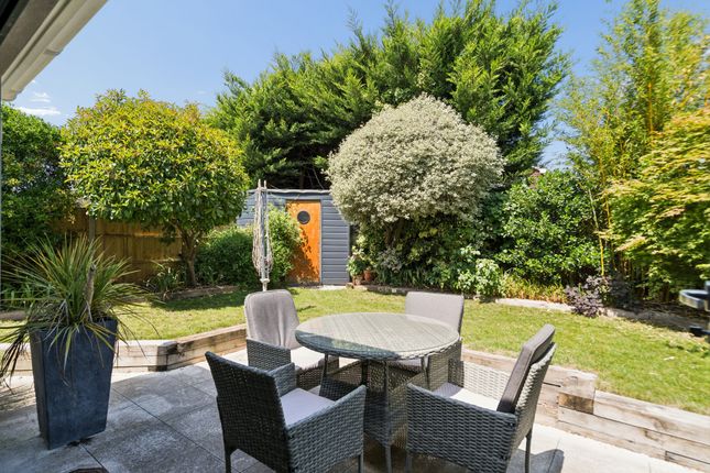 29 Springfield Park, Maidenhead photo 4