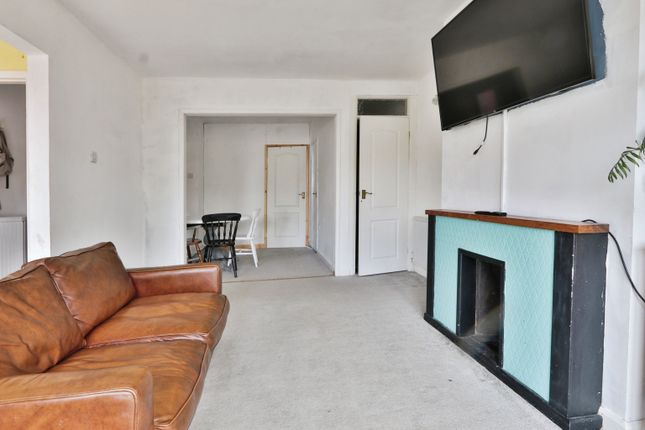 71, Eastfield Road, Hull photo 3