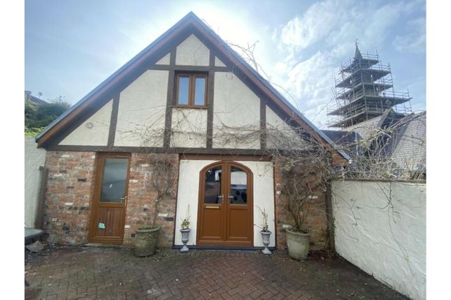 Lodge for sale in Tonna, Neath