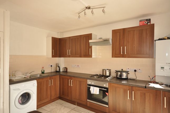 Maisonette to rent in Lampeter Square, London