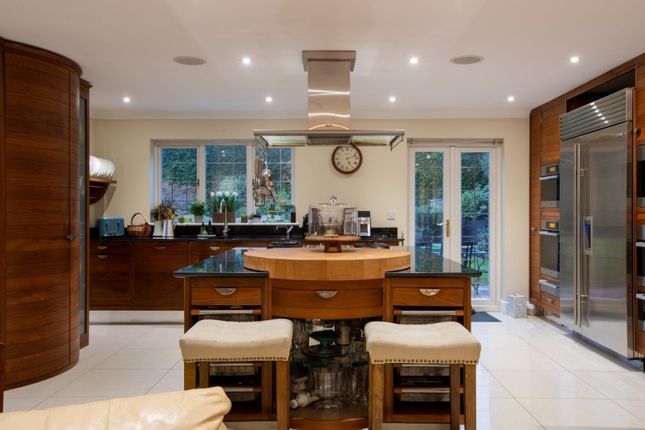 Pirbright House, Chapel Lane, Bagshot photo 3