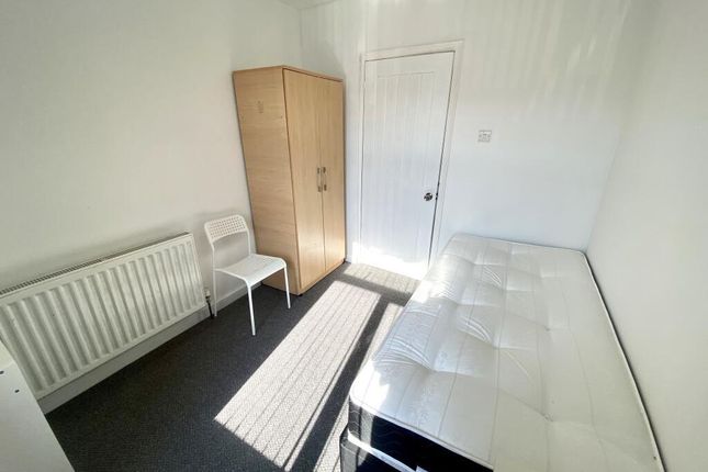 18, Third Avenue, Bristol photo 2
