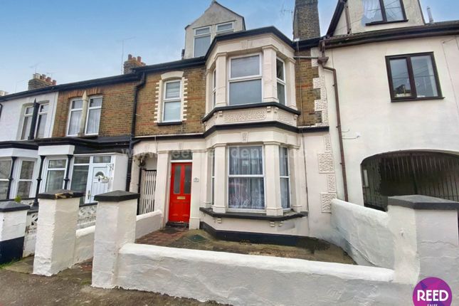 Thumbnail Flat to rent in Seaview Road, Southend On Sea